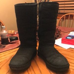 Black tall ugg boots